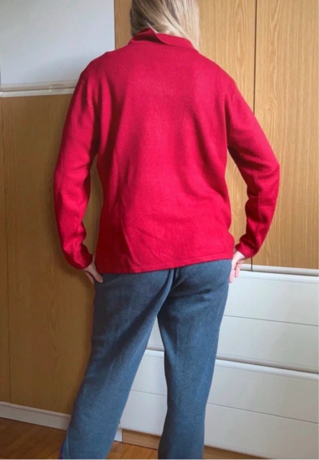 Maglione rosso con zip