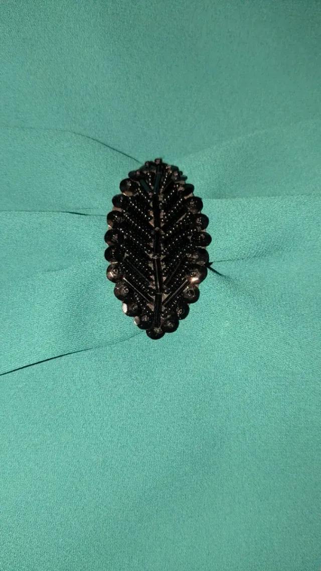 Vestido crepé fiesta hojas pedrería