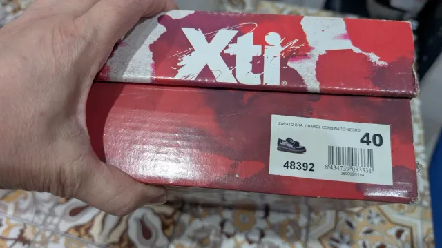 Zapatos negros charol con pelo