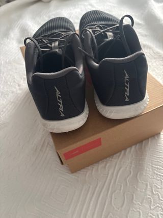 Zapatillas running Altra Escalante negras