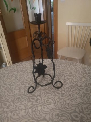 Candelabros de forja con rosas