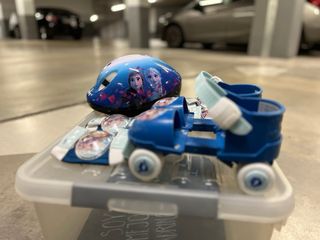 Patines y protecciones Frozen Talla 23-27