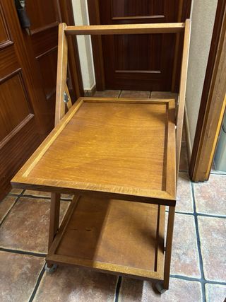 Mesa auxiliar plegable de madera