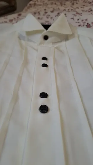 Camisa de vestir blanco roto