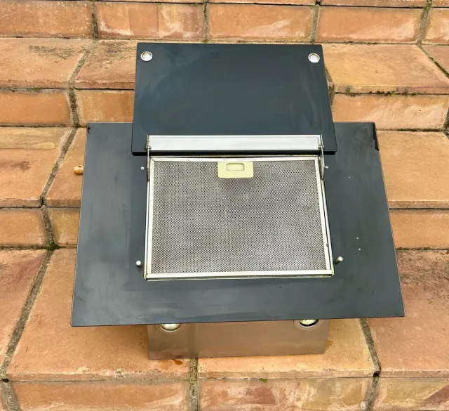 Campana extractora Teka negra