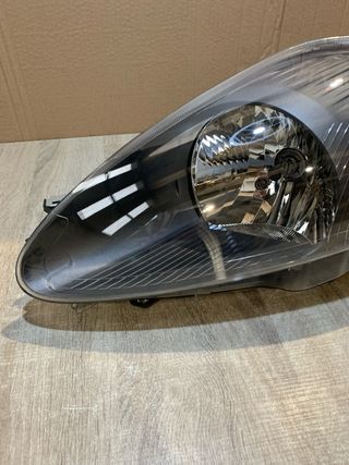 Faro Delantero Izquierdo Valeo Fiat Punto 043884