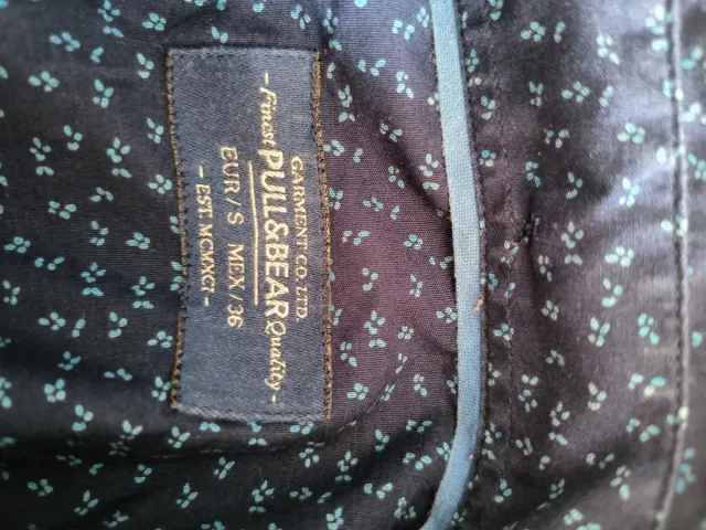 Camisa azul marino estampada