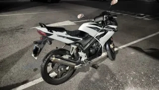 Honda CBR 125cc 2009 Blanca/Negra Pegatina C