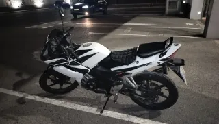 Honda CBR 125cc 2009 Blanca/Negra Pegatina C