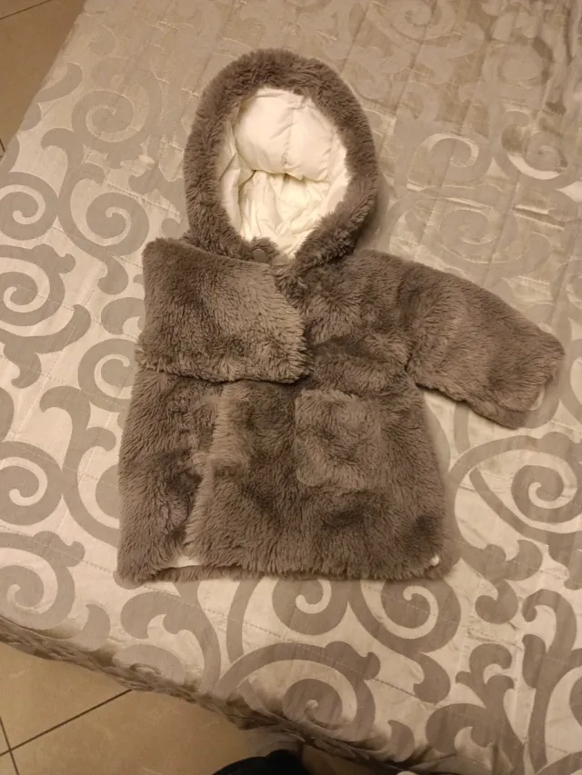 Giubbino pelliccia 12 mesi