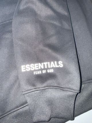 Sudadera ESSENTIALS Gris