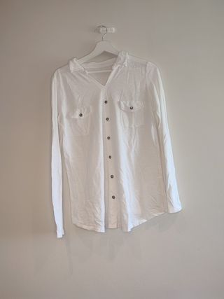 Blusa blanca – Talla M, buen estado (sin marca)