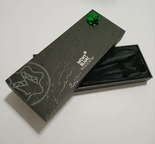 Montblanc Meisterstuck Solitaire Pen Box.