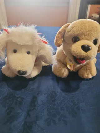 Peluche cane bianco e cane beige