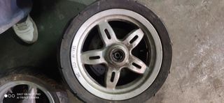 Llanta con neumático diferentes marcas