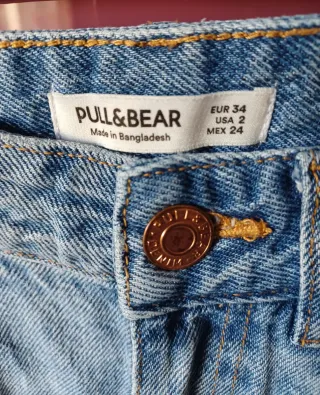 Jeans Pull&Bear Mom Fit - Azul efecto desgastado