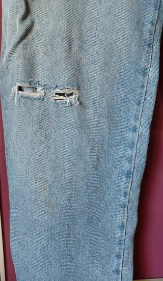 Jeans Pull&Bear Mom Fit - Azul efecto desgastado