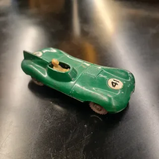 Jaguar D-Type Lesney Verde