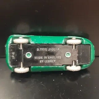 Jaguar D-Type Lesney Verde