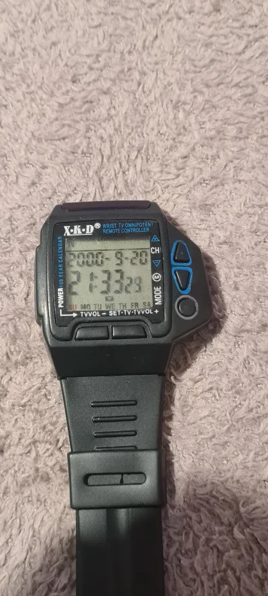 Reloj X-KD con mando a distancia