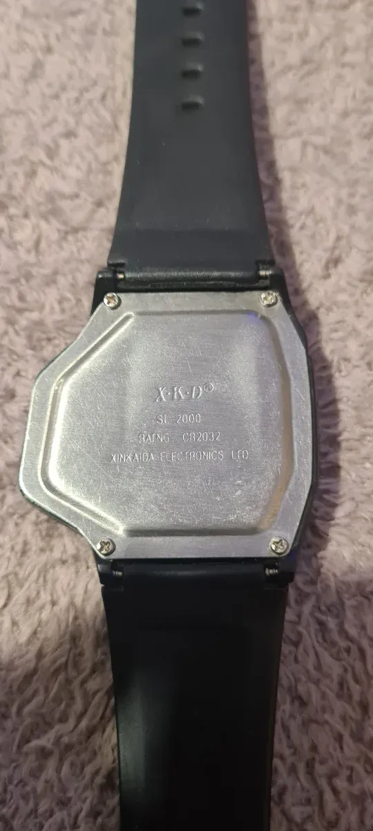 Reloj X-KD con mando a distancia