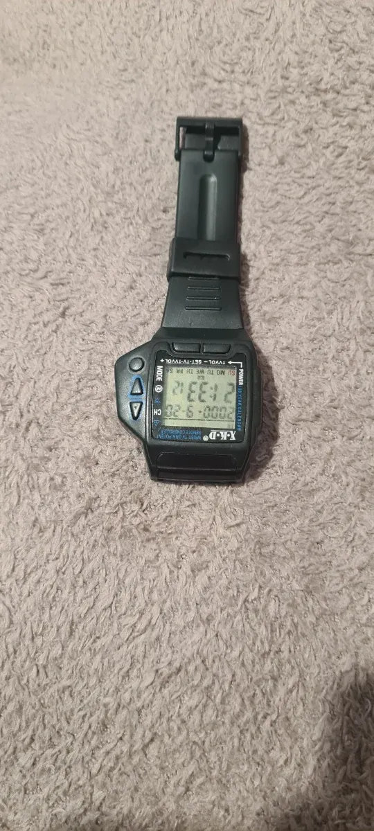 Reloj X-KD con mando a distancia