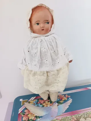 Bambola antica in panno testa in cartapesta