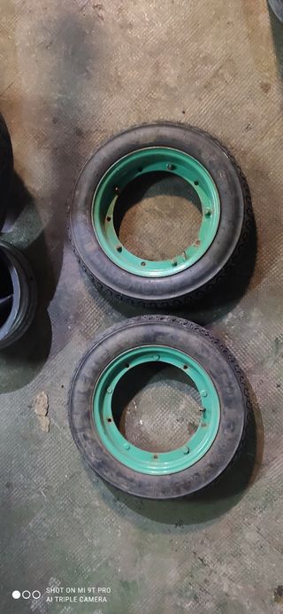 Llantas con neumáticos diferentes marcas 25 euros