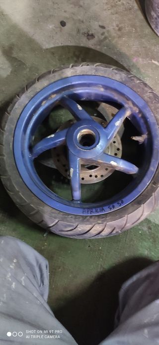 Llantas con neumáticos diferentes marcas 25 euros