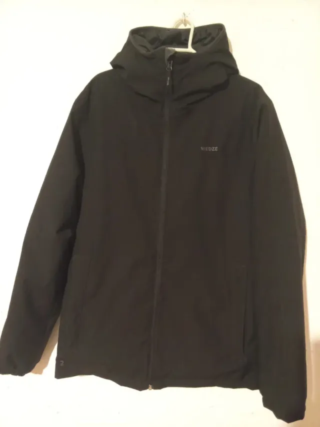 Chaqueta Wedze Negra con Capucha