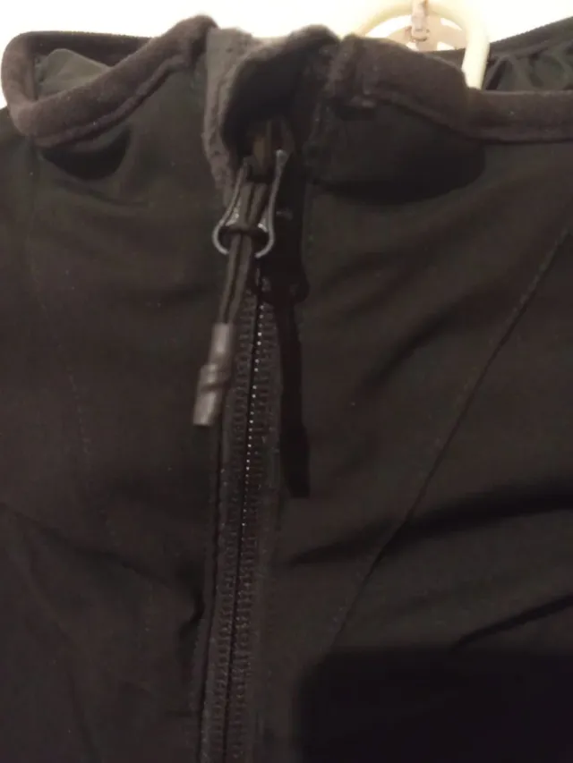 Chaqueta Wedze Negra con Capucha