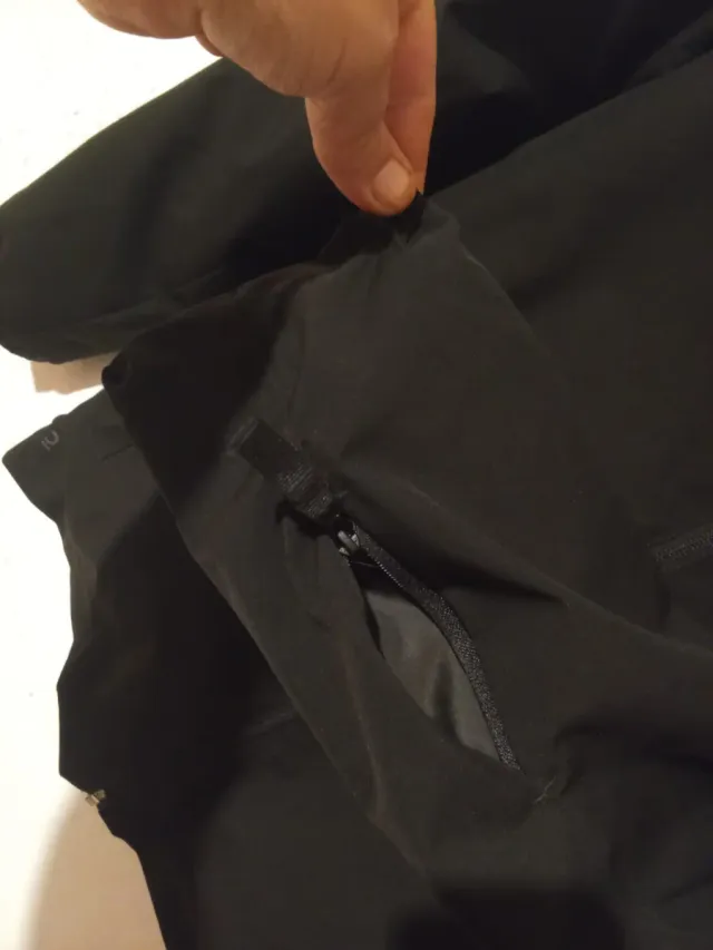 Chaqueta Wedze Negra con Capucha