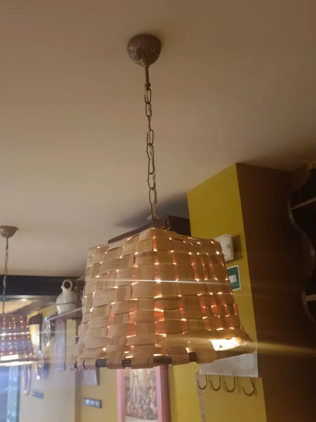 Lámpara colgante tejida artesanal