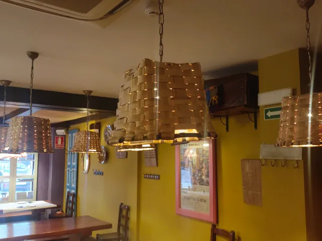 Lámpara colgante tejida artesanal