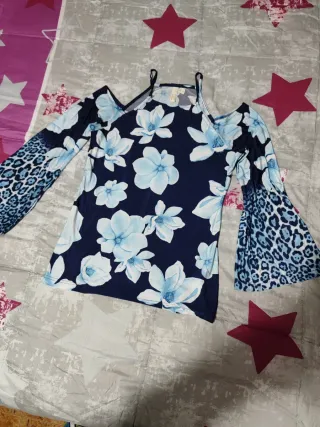 Blusa fría flores y leopardo Talla S-M