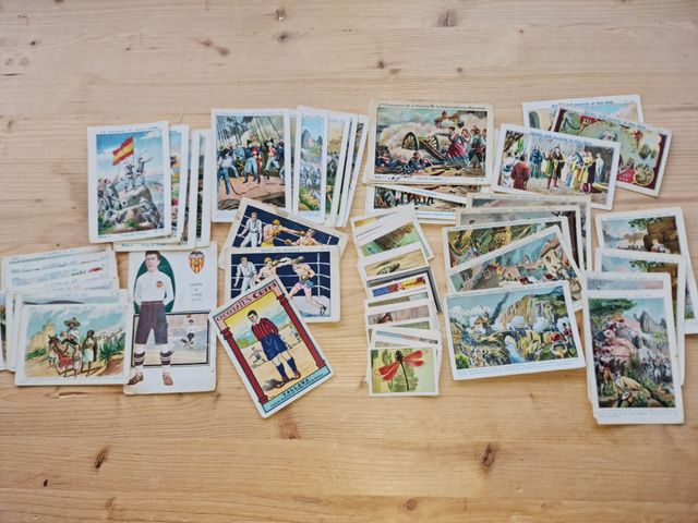 Lote de 89 cromos antiguos de colección