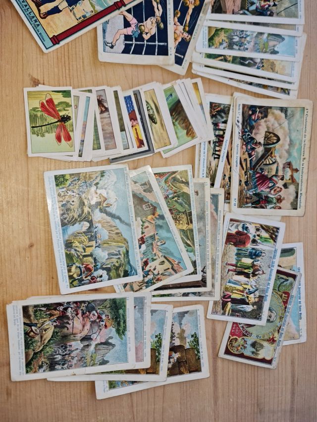 Lote de 89 cromos antiguos de colección