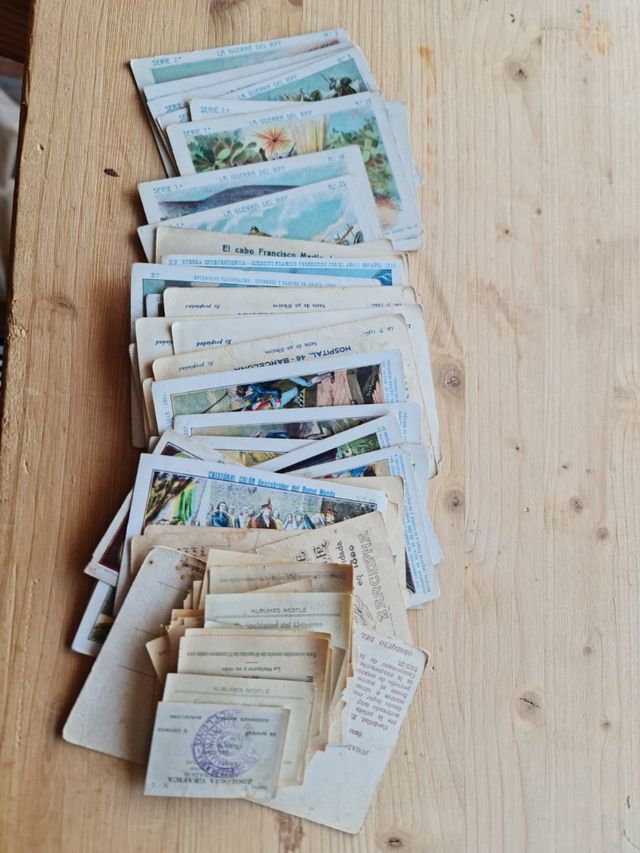 Lote de 89 cromos antiguos de colección