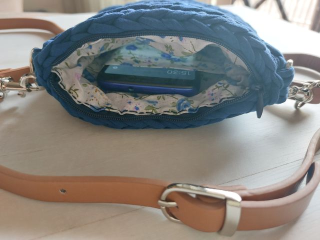 Bolso crochet móvil azul nuevo