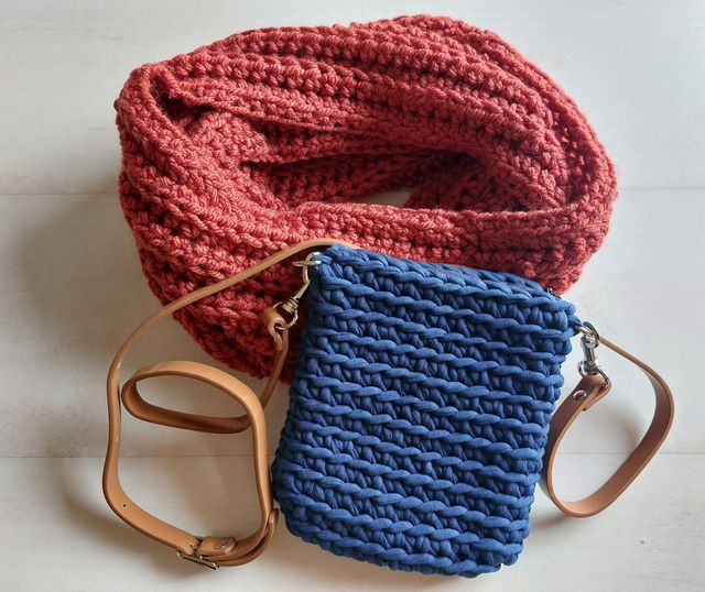 Bolso crochet móvil azul nuevo