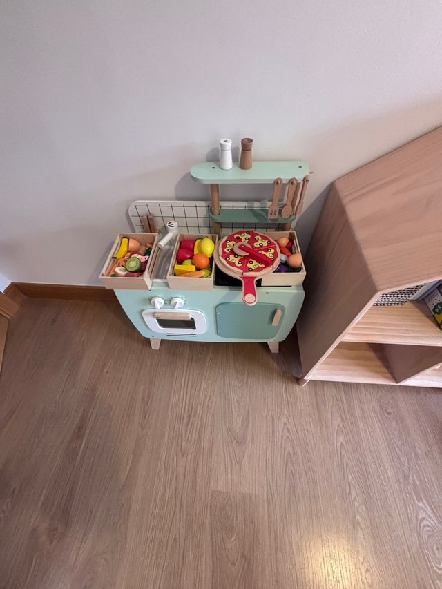 Cocina de madera infantil