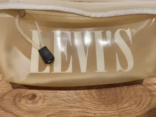 Riñonera Levi's Blanca semitransparente