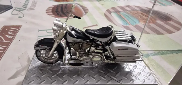 Harley-Davidson FLH Electra Glide 1970