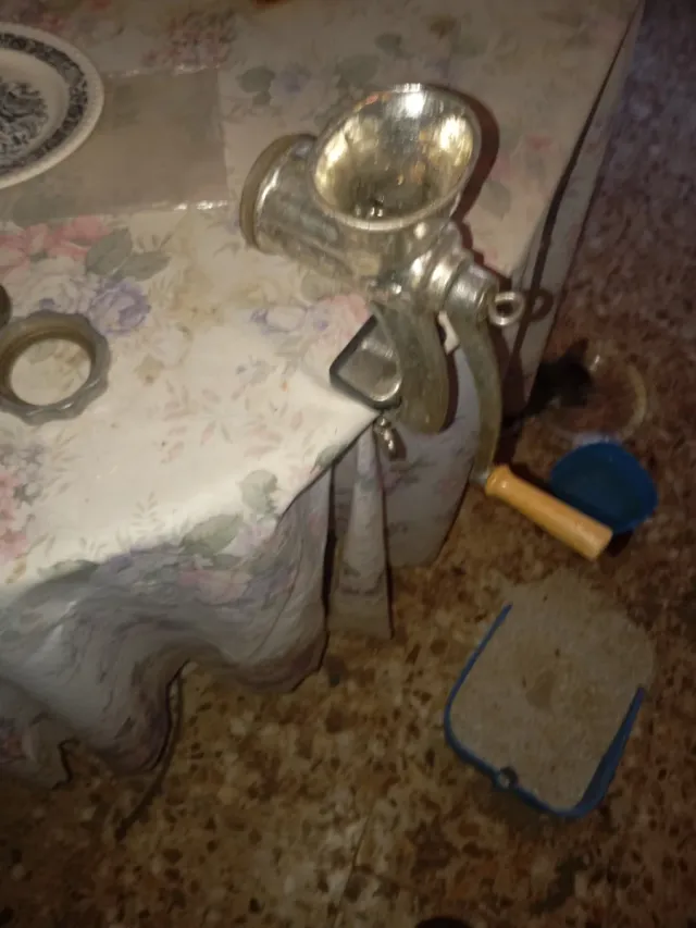 Picadora de carne antigua coleccionista