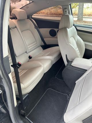 Peugeot 407 coupé 2010