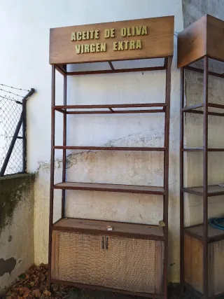 2 Estanterías Hierro y Madera con Puertas y luz