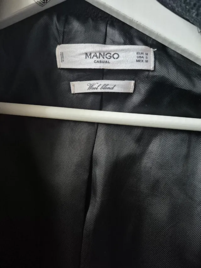 Abrigo Mango Negro Talla M