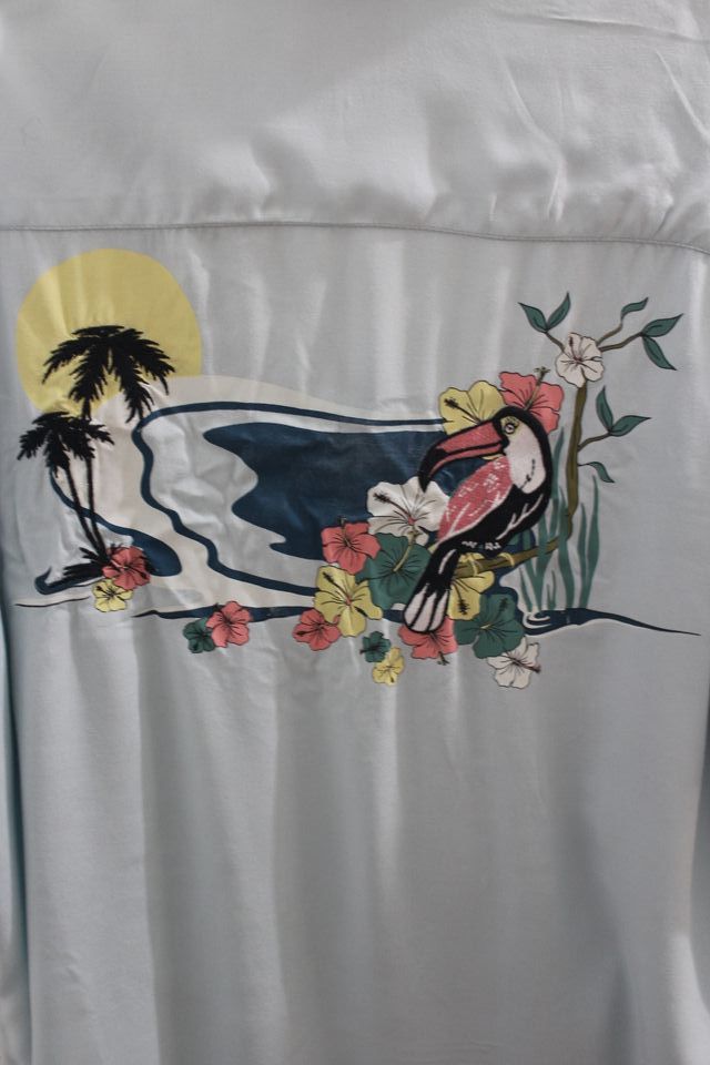 Camisa estampada tropical