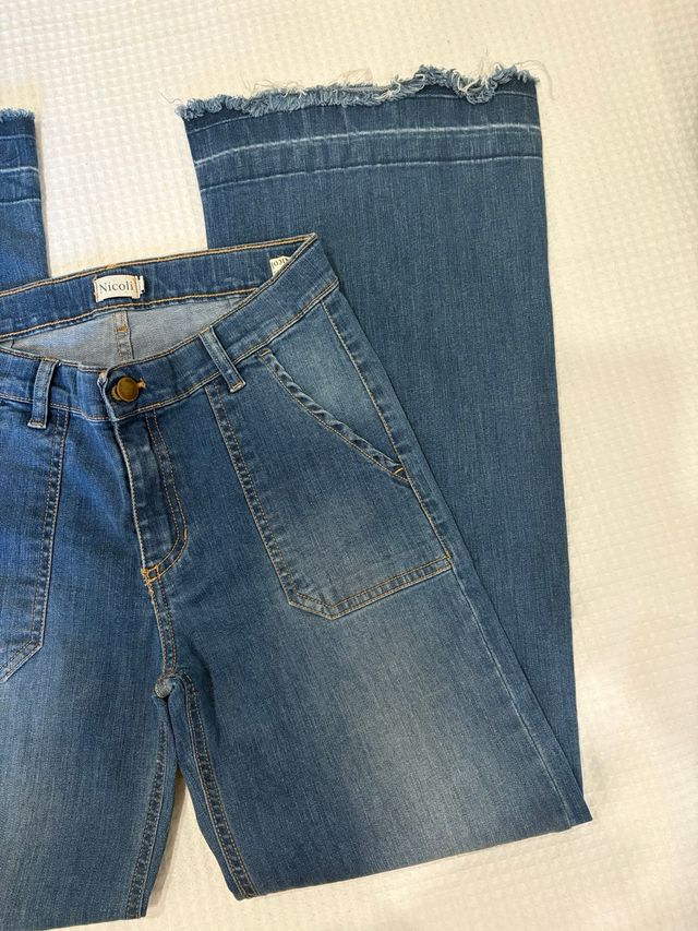 Pantalón vaquero NICOLI. TALLA 14