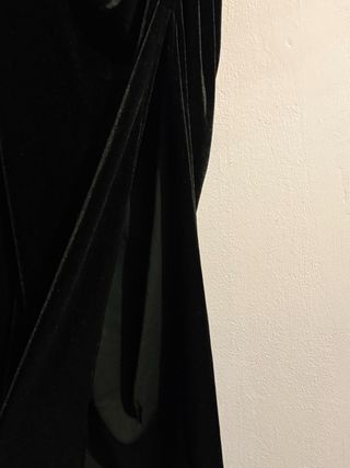 Falda Zara negra con drapeado